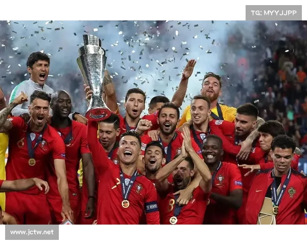 如何通过战术布局和团队配合在欧洲杯中战胜C罗